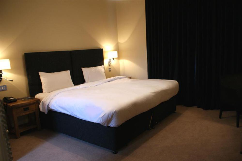 The Talbot Inn Woking Pokój zdjęcie