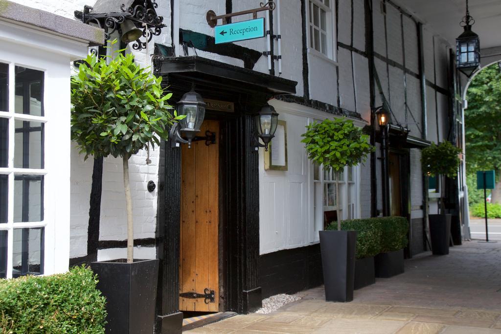 The Talbot Inn Woking Zewnętrze zdjęcie